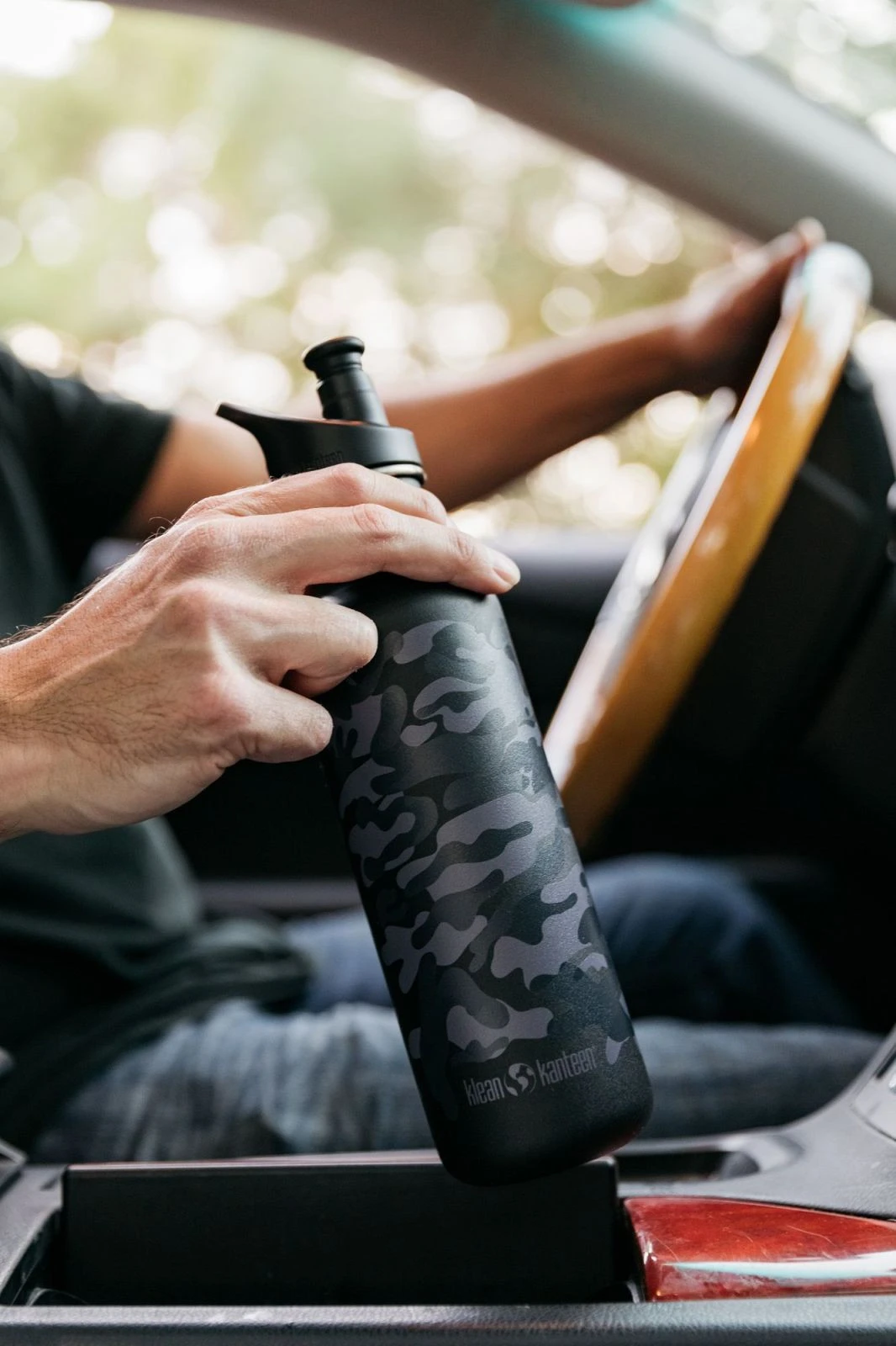 Edelstahl Trinkflasche Klean Kanteen Kid Classic 800ml Sport Cap - Black Camo, 800 Ml 4 Edelstahl Trinkflasche Klean Kanteen Kid Classic 800ml Sport Cap - Black Camo, 800 Ml – Bild 2