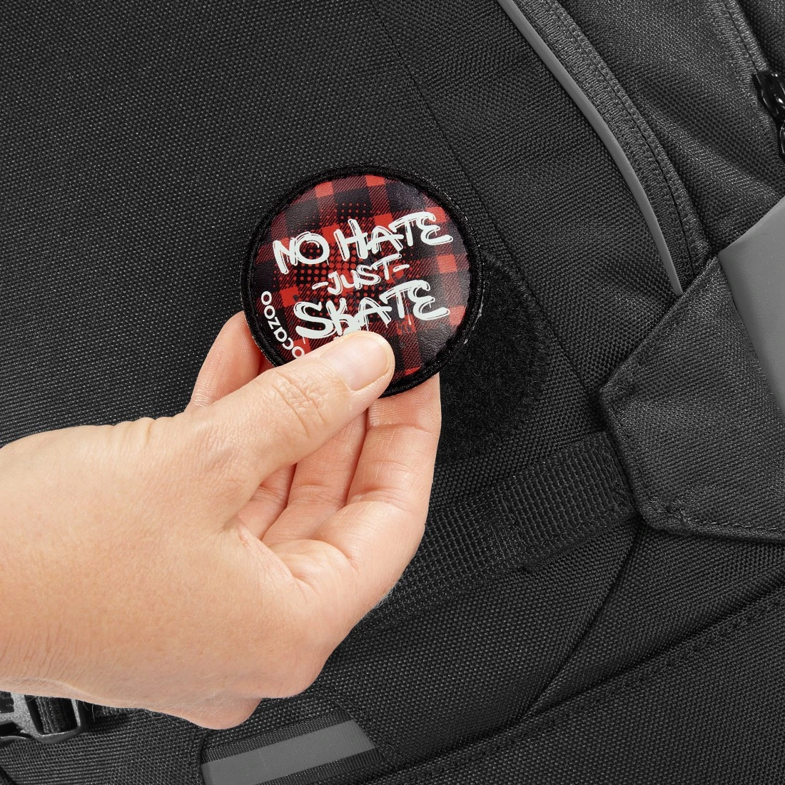 COLOUR UP-Set Coocazoo Street Vibe: Anhänger & Patch 5 COLOUR UP-Set Coocazoo Street Vibe: Anhänger & Patch – Bild 3